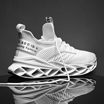 Herren Freizeitsportschuhe mit Schnürung und mittlerem Absatz in Schwarz.
