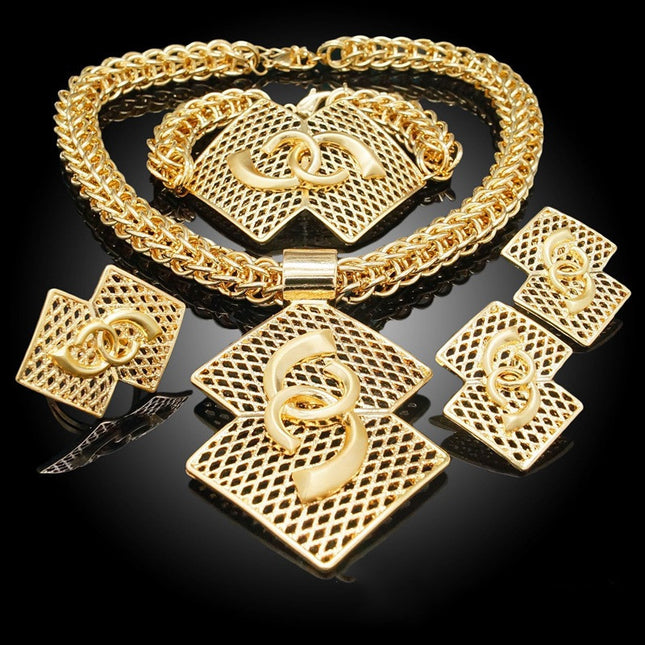 Dubai Gold 18 Karat vergoldetes Schmuckset mit übertriebenem Anhänger